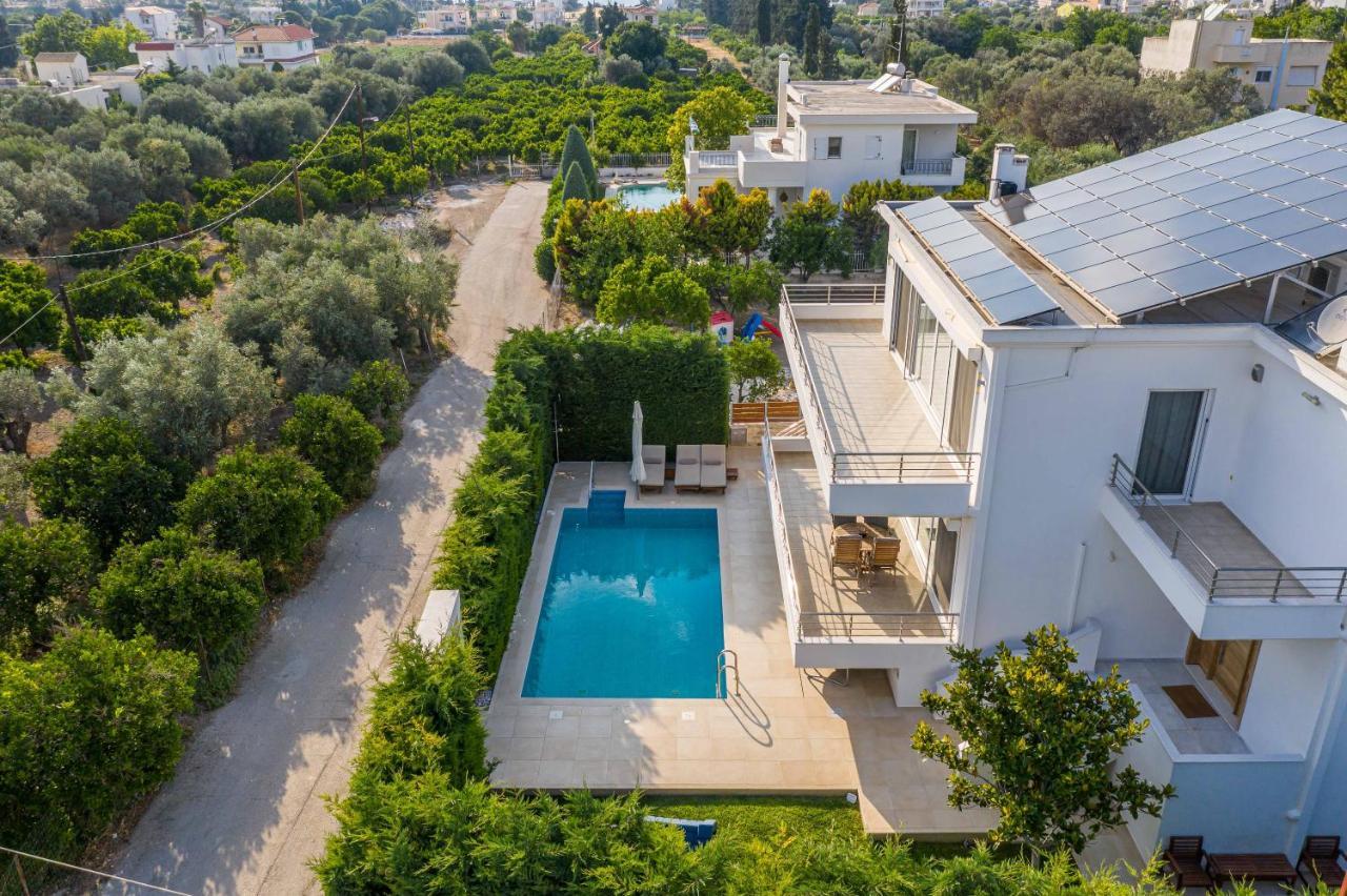 Luxury Villa Loutraki With Private Heated Pool Ngoại thất bức ảnh